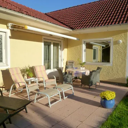 Ferienhaus Julian Freistehendes Haus - 350 M Koserow