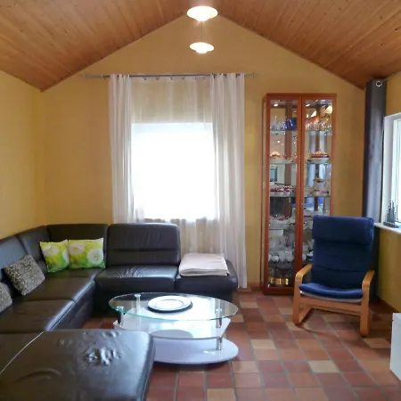 Julian Freistehendes Haus - 350 M * Koserow